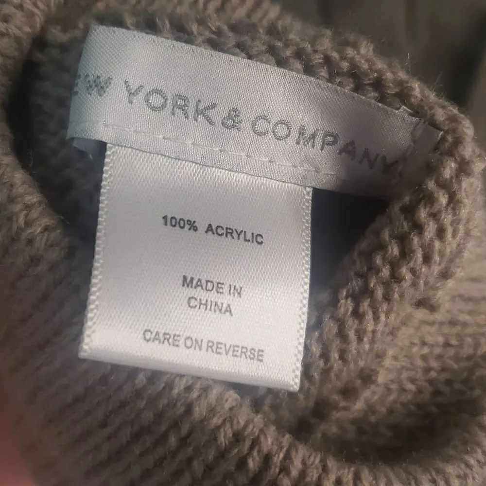 New York & Co. Gray Mittens/Gloves‎